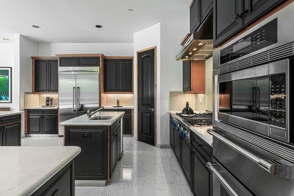Property Photo: 3223 Bogert Trail E CA 92264