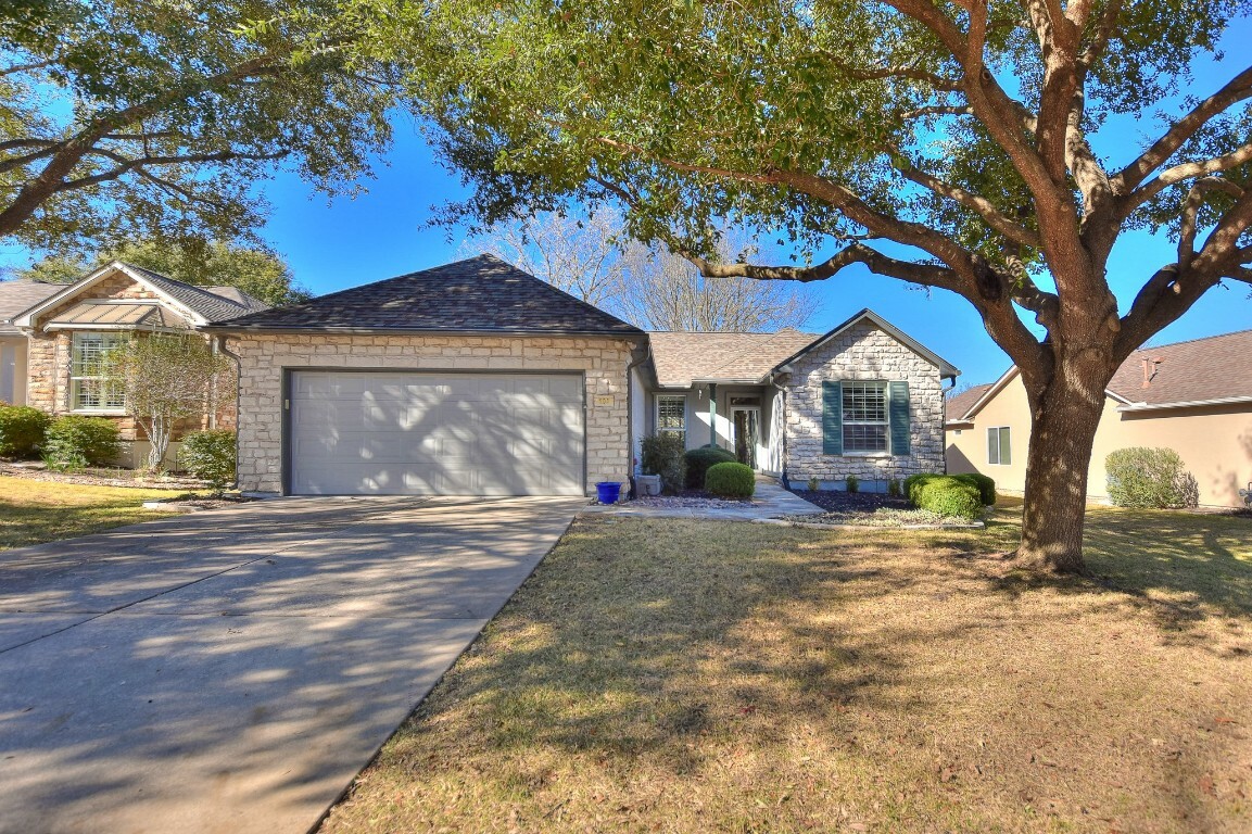 Property Photo:  104 Grapevine Lane  TX 78633 