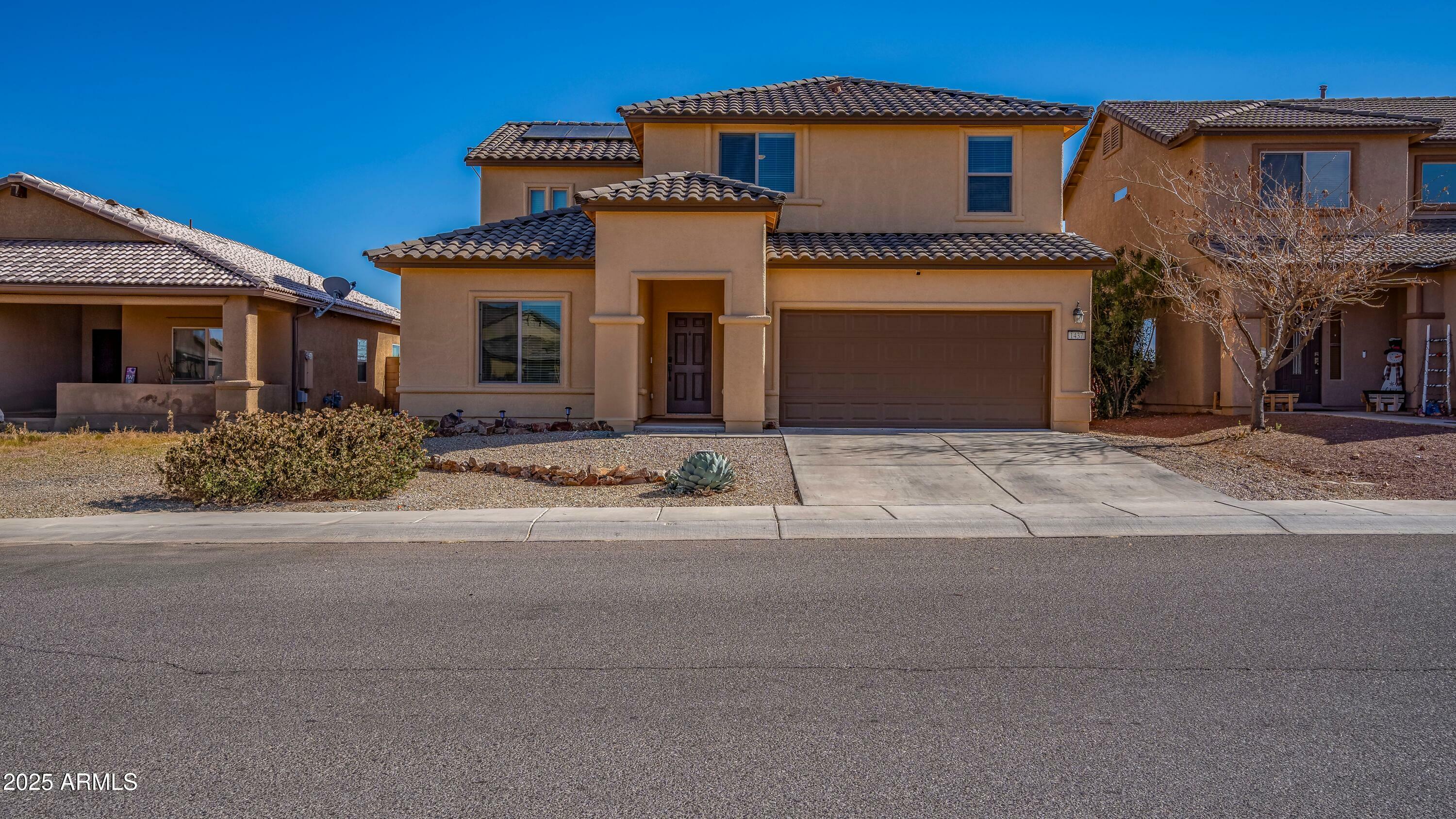 Property Photo:  1437 Paso Robles Avenue  AZ 85635 