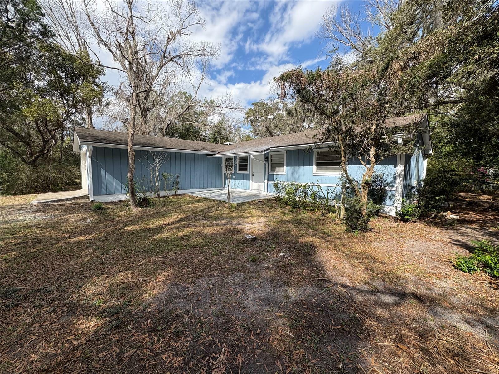 Property Photo:  1024 Driggers Road  FL 33809 