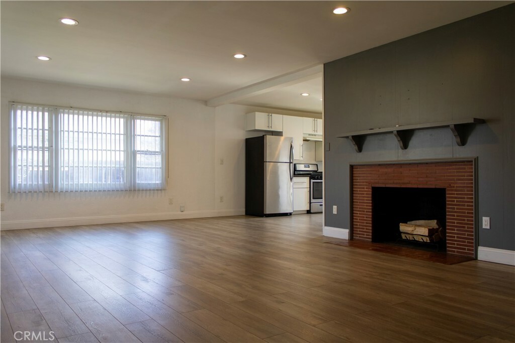 Property Photo:  101 Oregon Street  CA 93305 