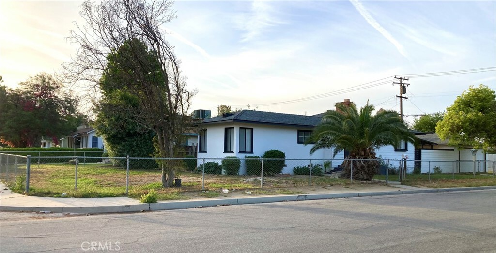 Property Photo: 101 Oregon Street CA 93305
