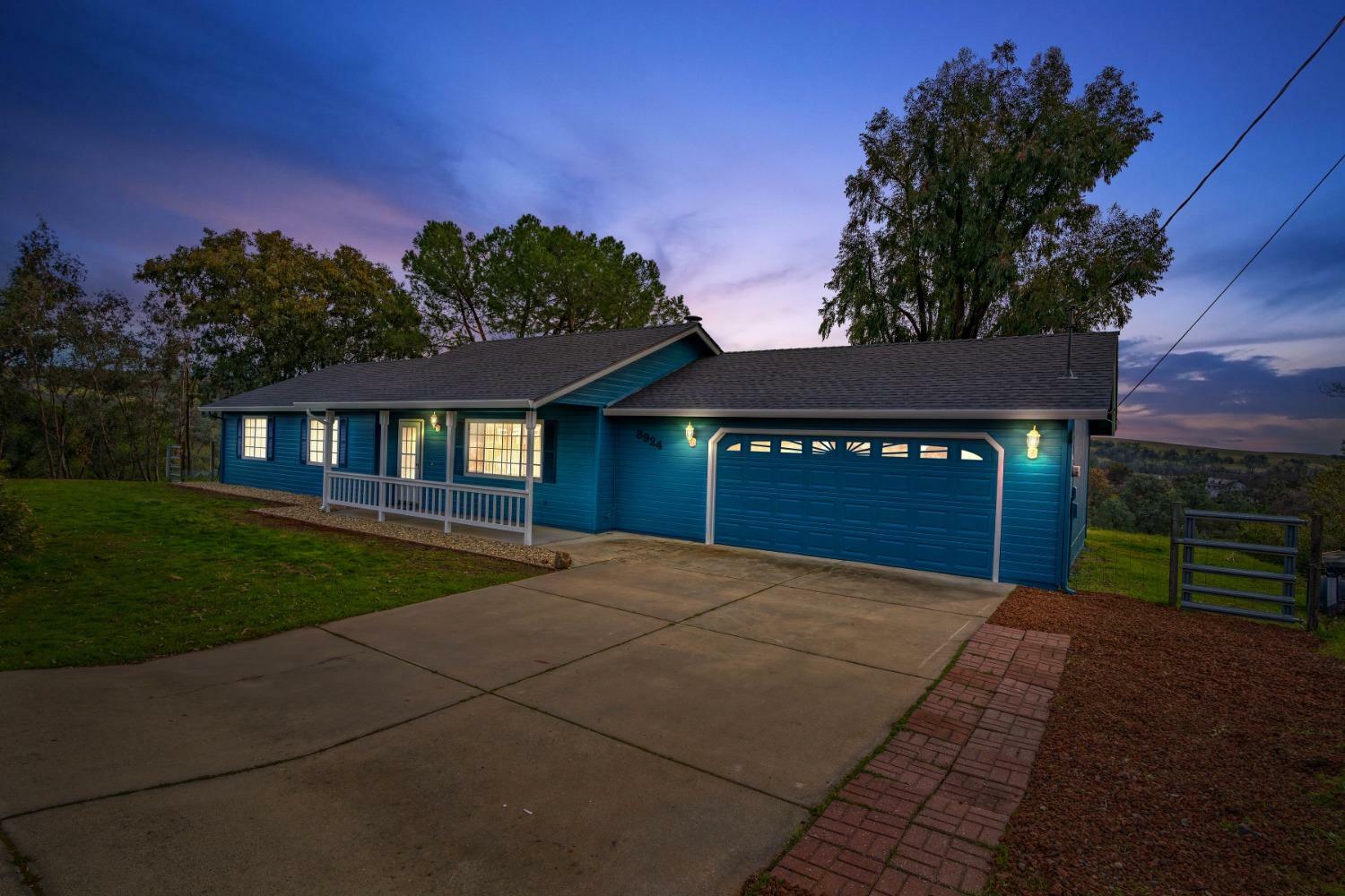 Property Photo: 8924 Hautly Lane CA 95252