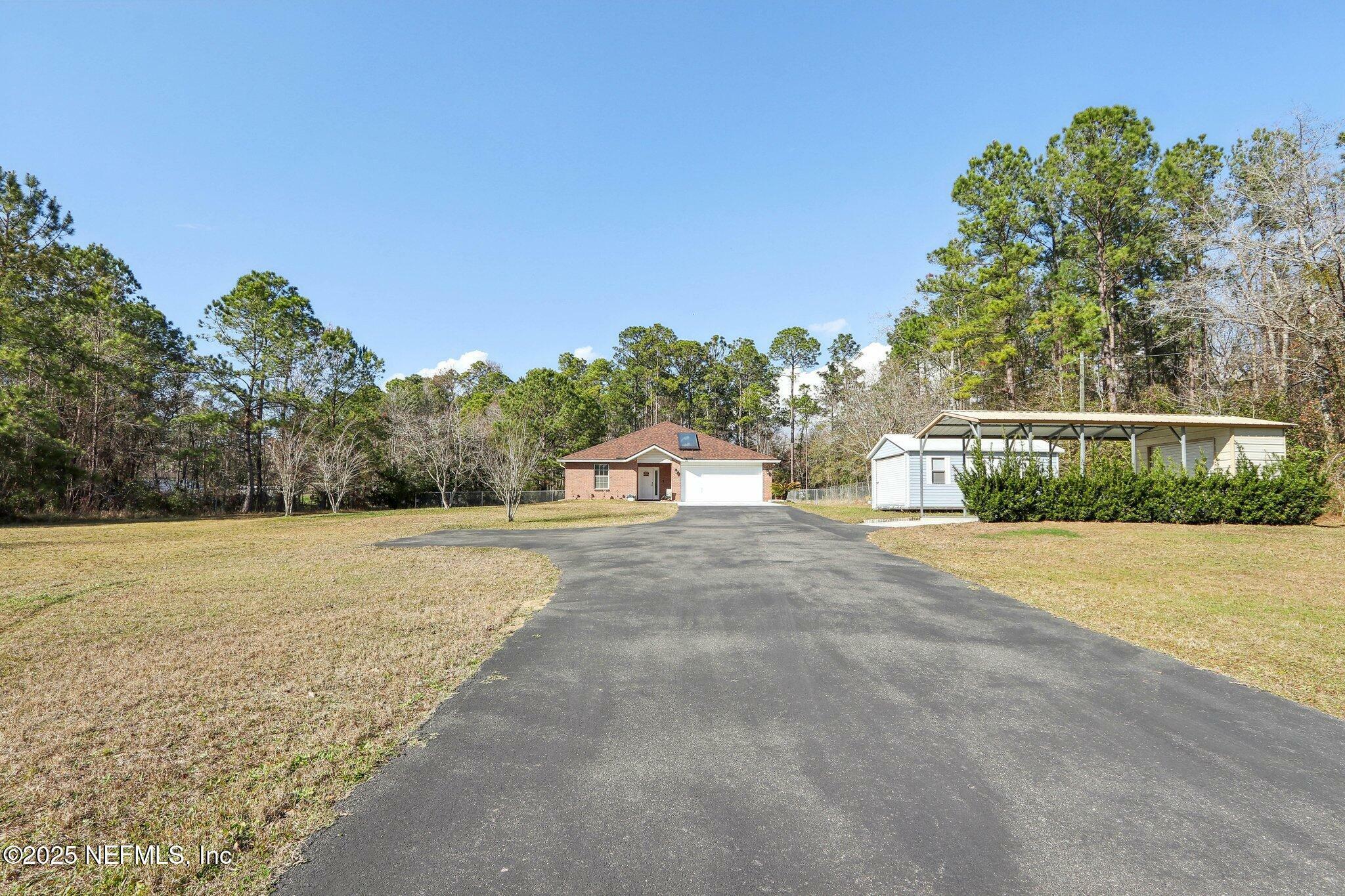 Property Photo:  2452 Oleander Avenue  FL 32068 