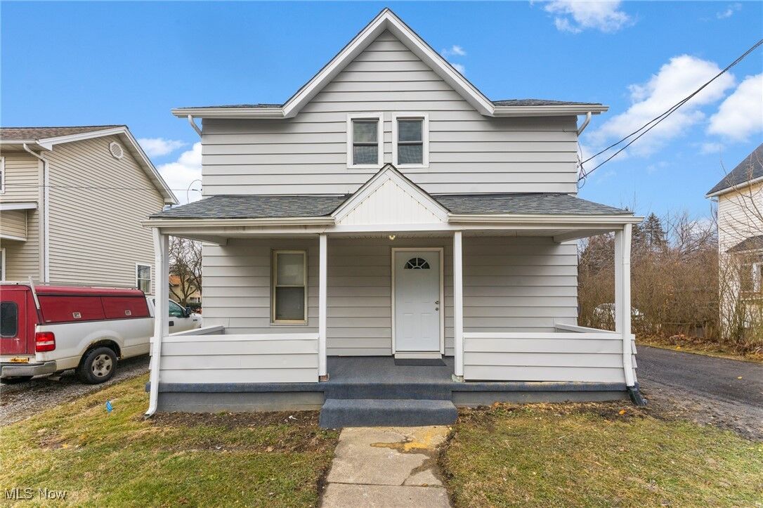 Property Photo:  50 Abbey Street  OH 44420 