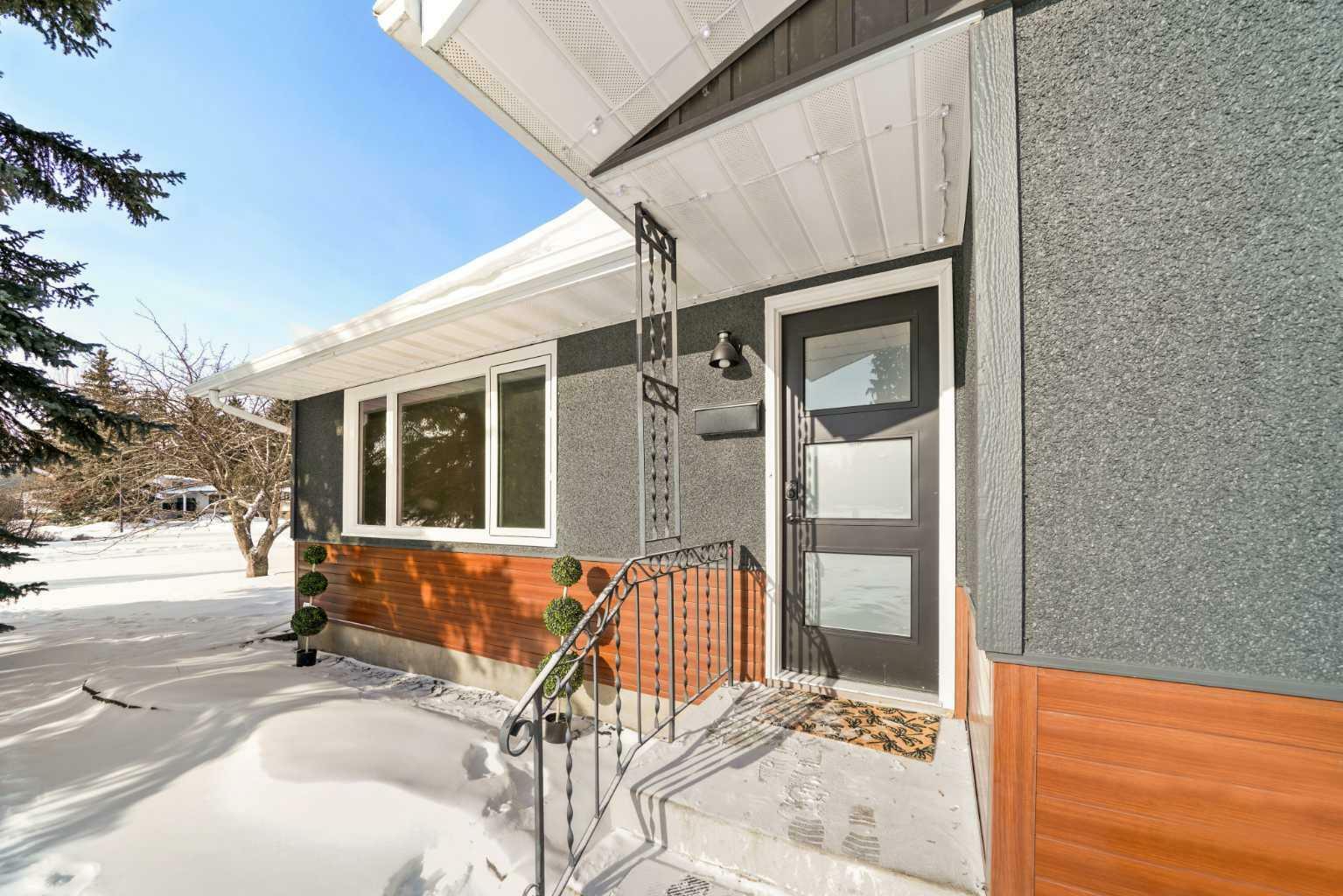 Property Photo:  73 Selkirk Boulevard  AB T4N 0G5 