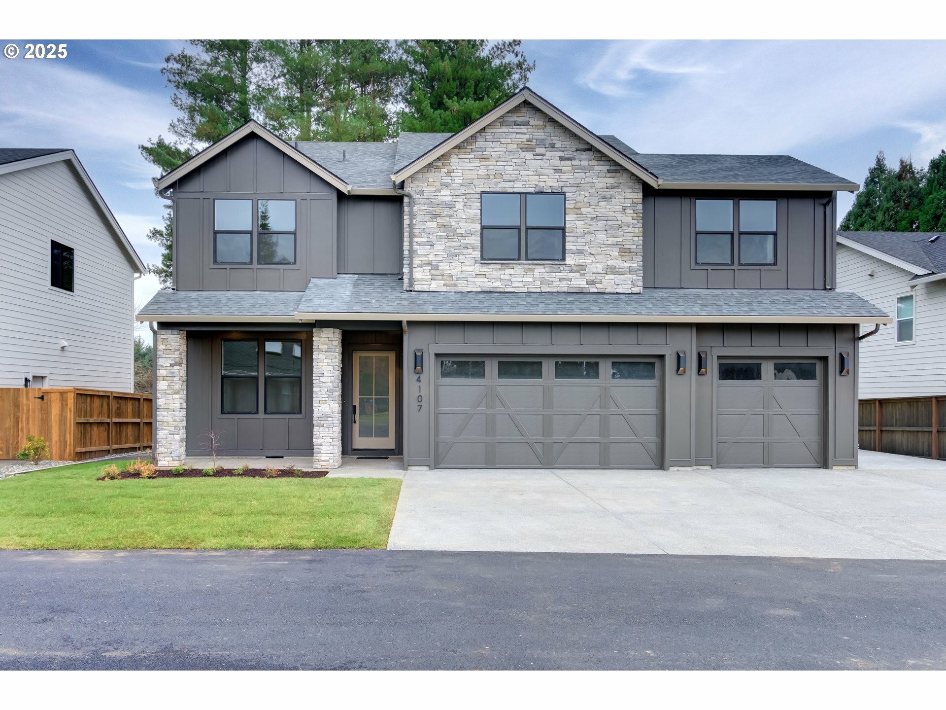 Property Photo: 4107 NW 138th Cir WA 98685