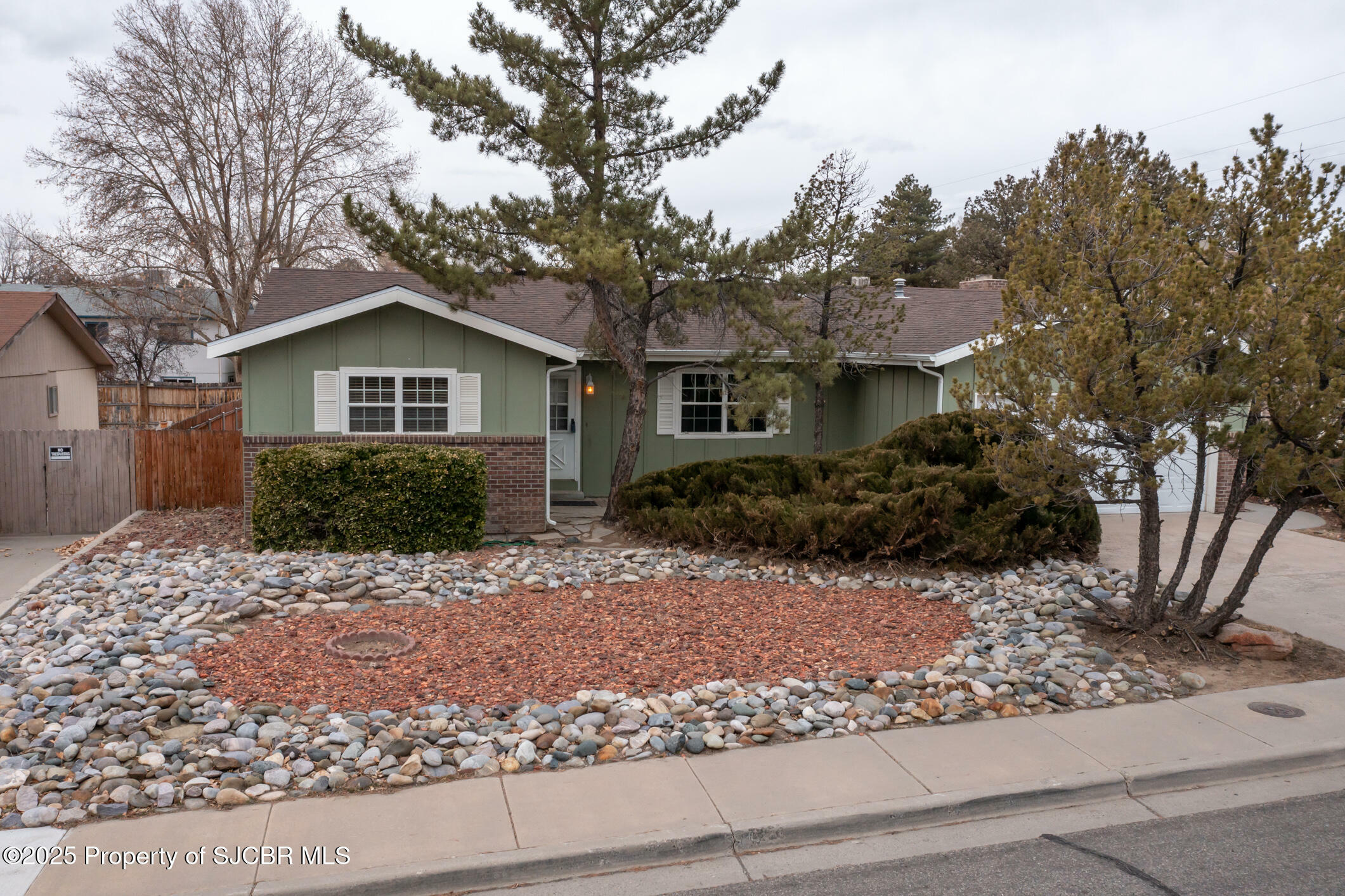 Property Photo:  3809 Crestridge Drive  NM 87401 