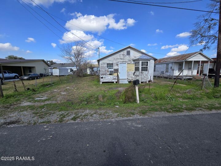 Property Photo: 714 Governor Mouton Street LA 70582
