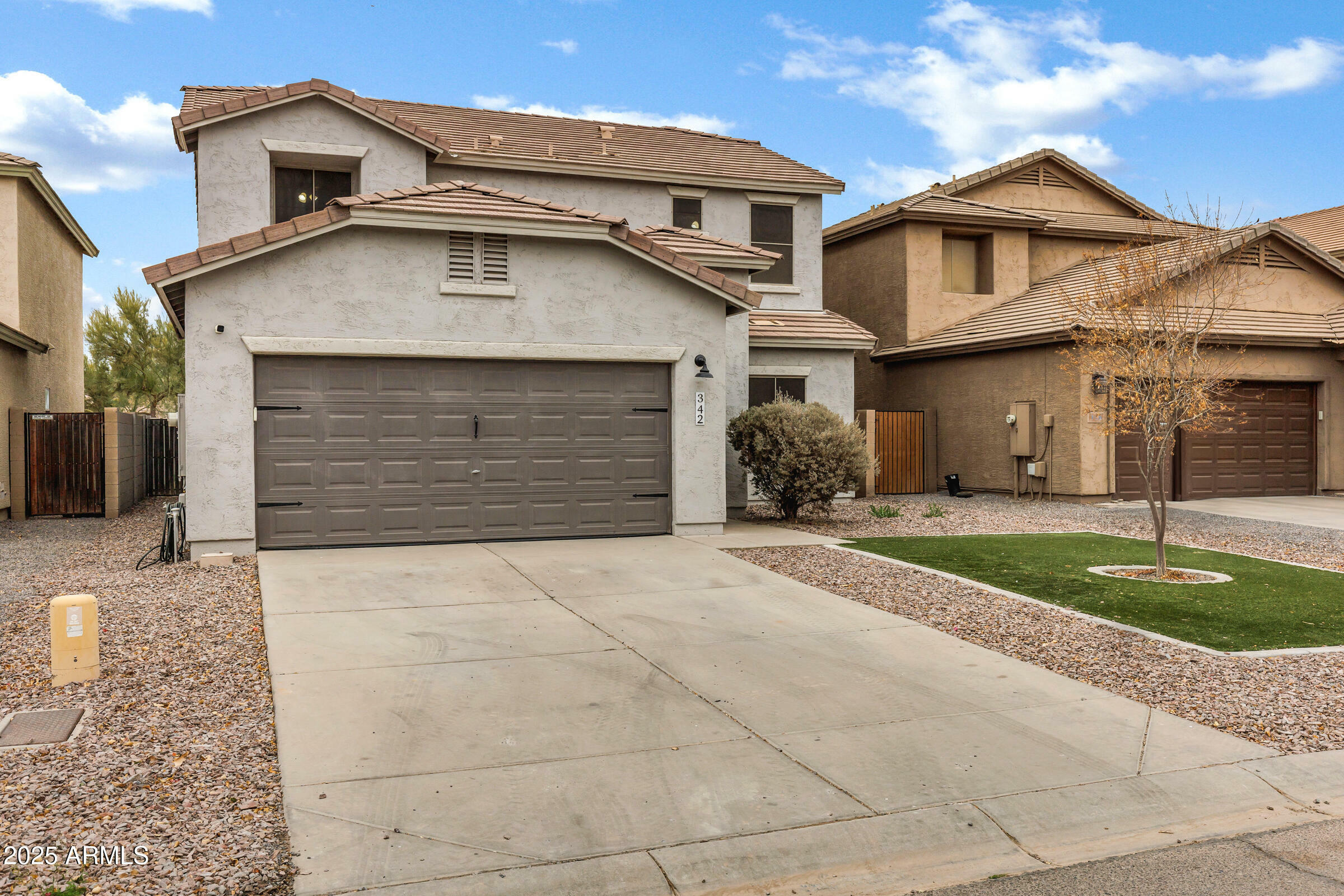 Property Photo:  342 E Backman Street  AZ 85140 