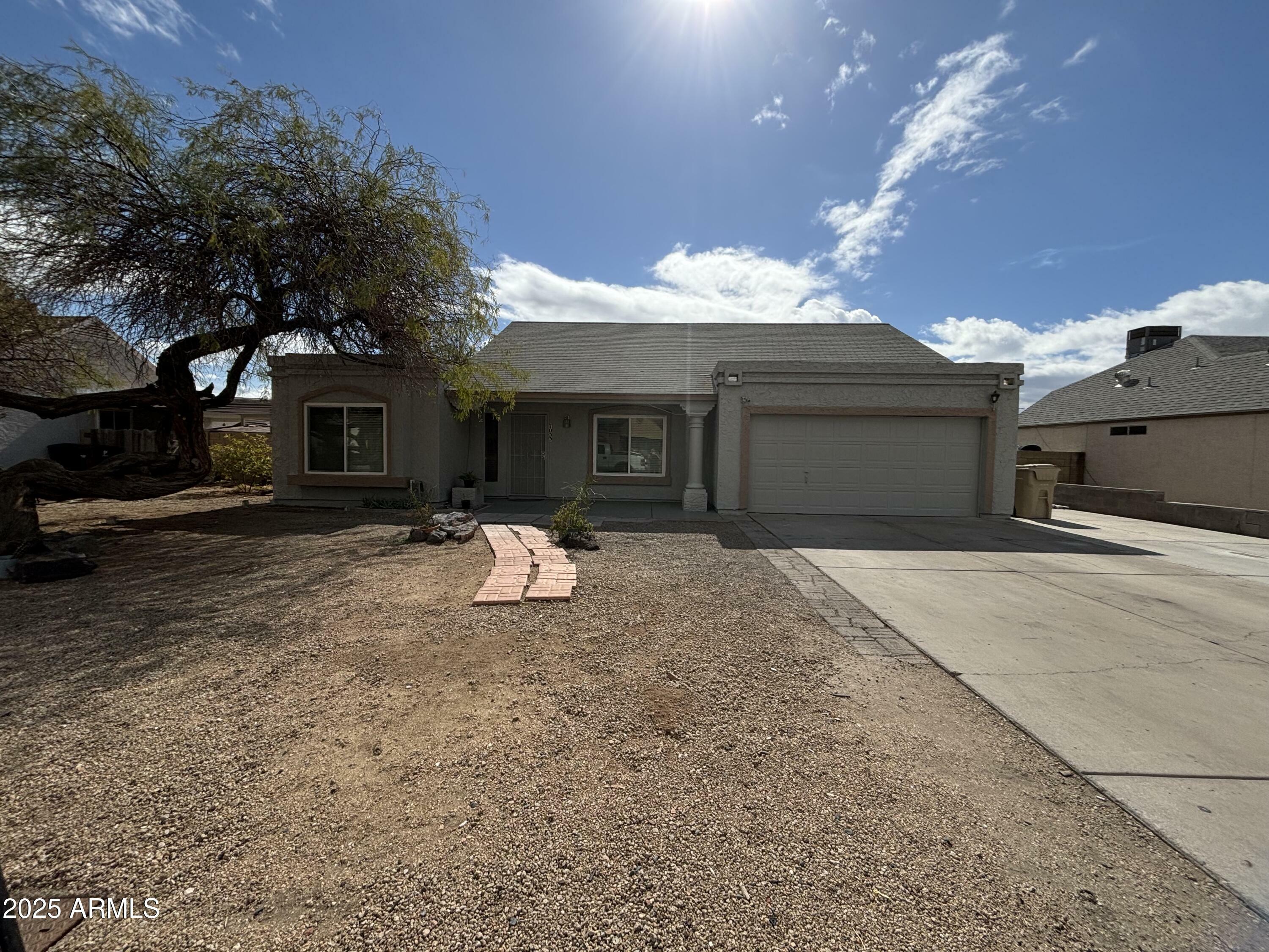 Property Photo: 7033 W Sunnyside Drive AZ 85345