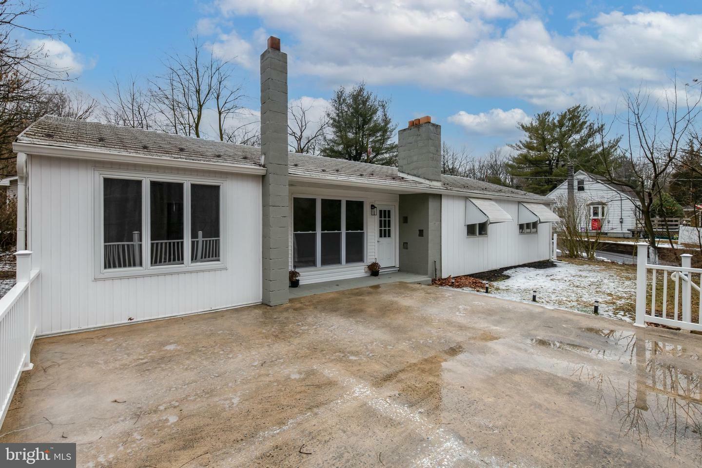 Property Photo:  1734 Mt Laurel Road  PA 19560 