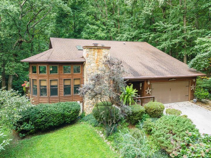 Property Photo: 33 Cammies Way NC 28762