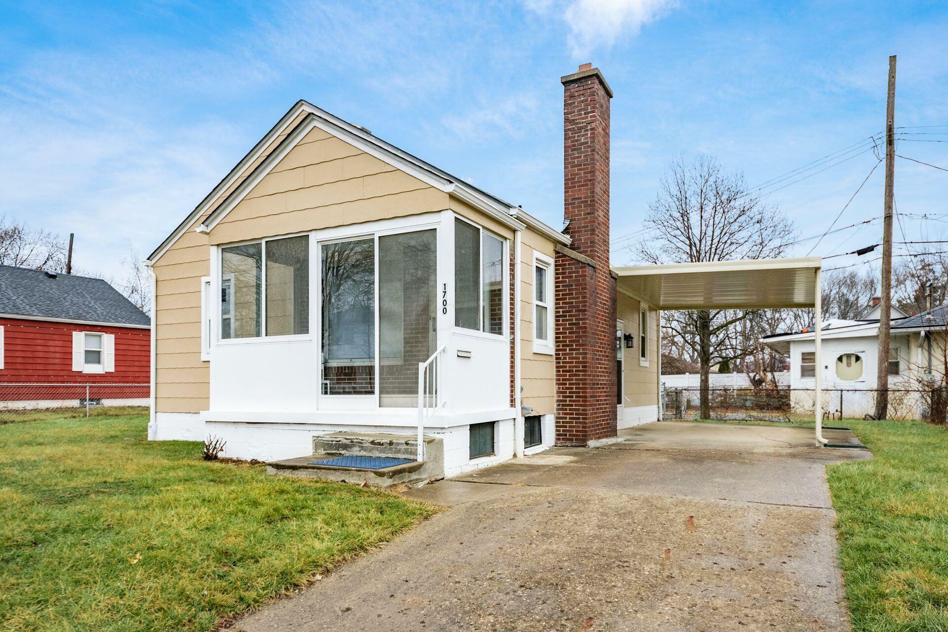 Property Photo:  1700 Linwood Avenue  OH 43207 