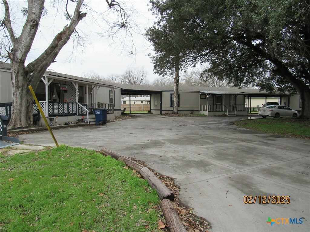 Property Photo:  1650 Terminal Loop Road  TX 78123 