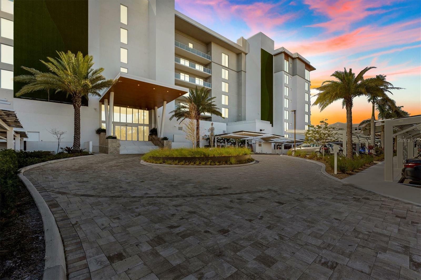 Property Photo: 1020 Sunset Point Road 703 FL 33755