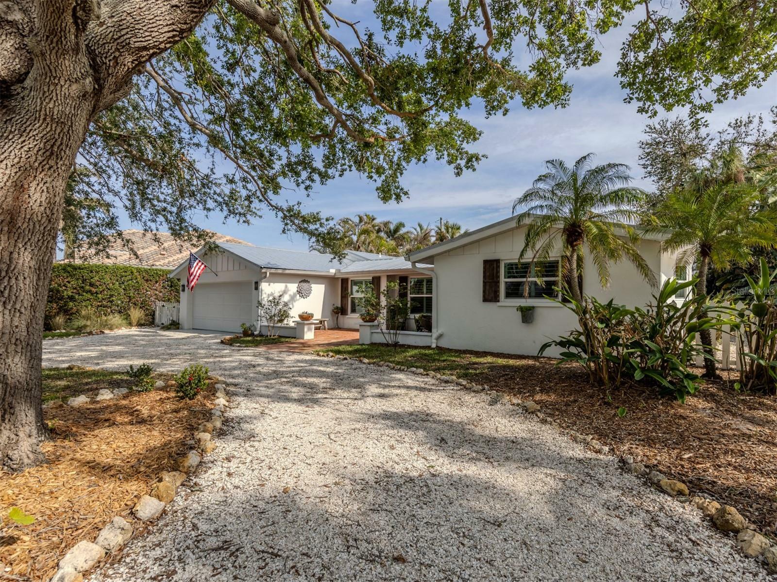 Property Photo:  705 Armada Road N  FL 34285 