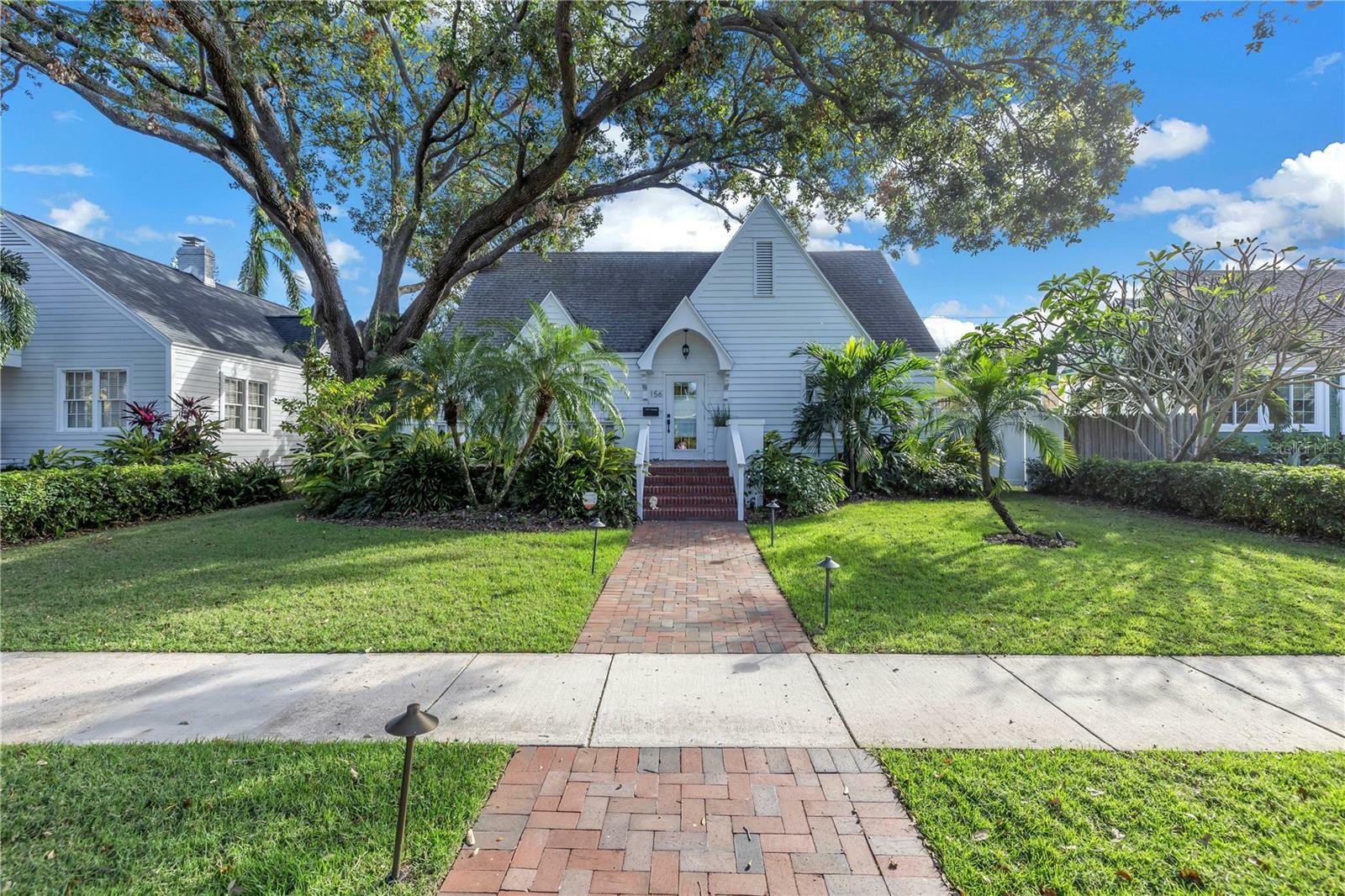 Property Photo:  156 21st Avenue NE  FL 33704 