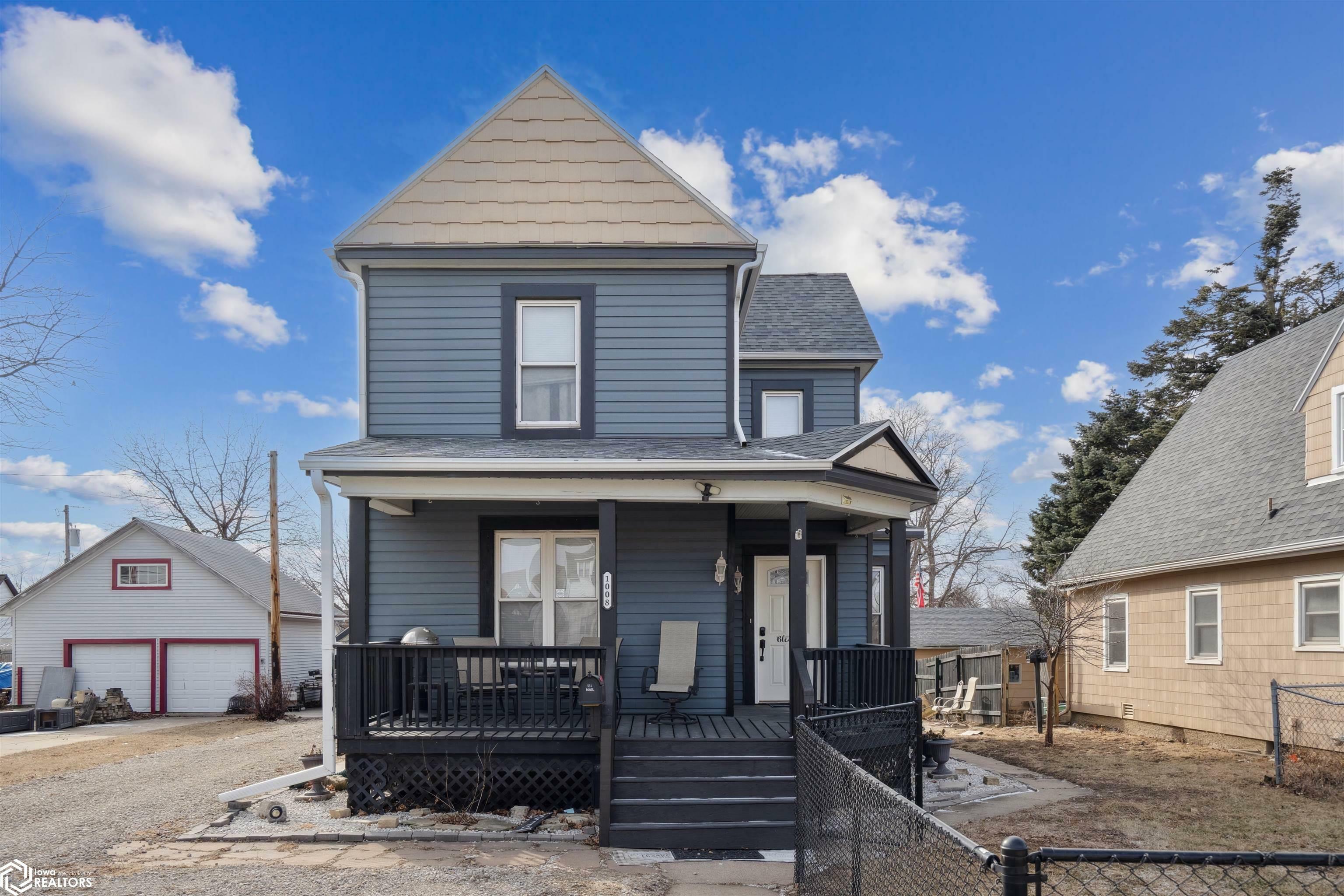 Property Photo: 1008 W Church Street IA 50158