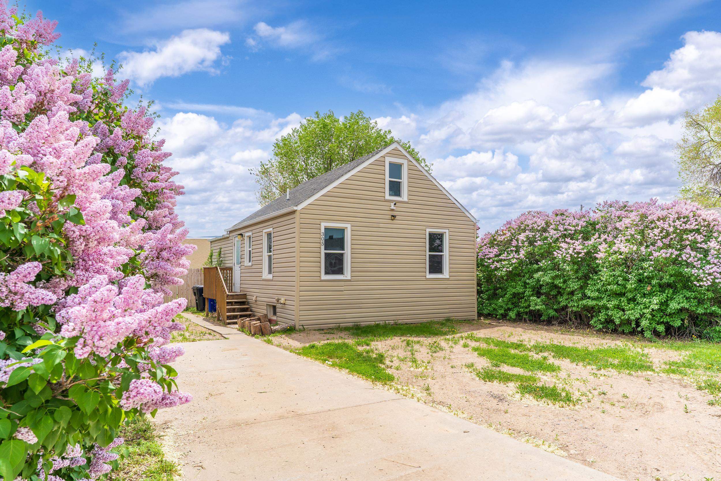 Property Photo:  305 E Watertown Street  SD 57701 