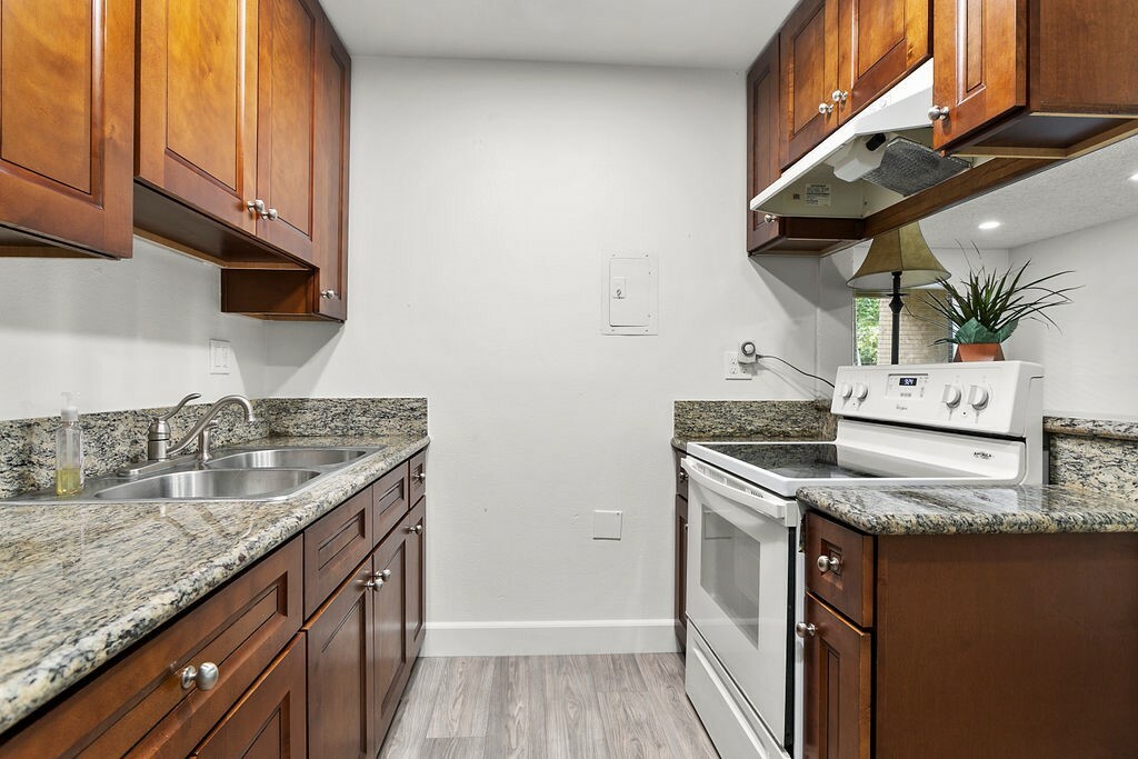 Property Photo:  1000 W Macarthur Boulevard 67  CA 92707 