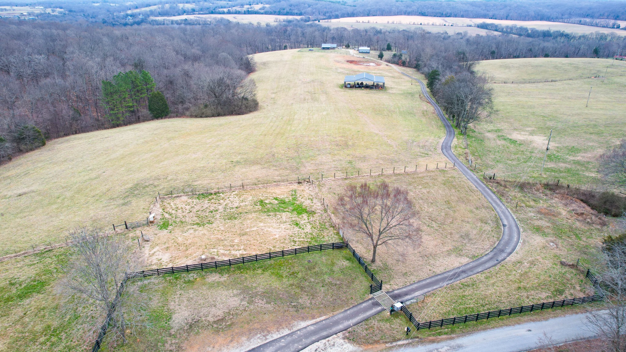 Property Photo:  2723 Piney Rd  TN 37137 