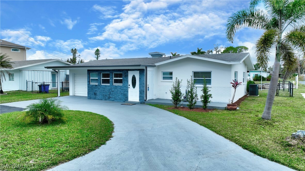 Property Photo:  8141 Cleaves Road  FL 33903 