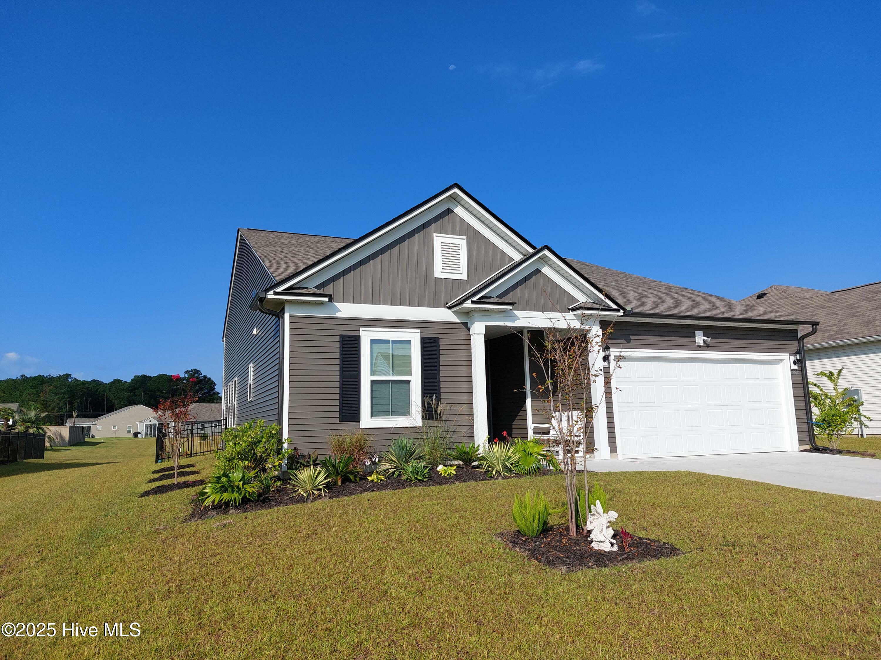 Property Photo: 168 Hawks Run Drive NC 28467