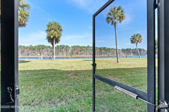 Property Photo: 1530 El Prado Road 2 FL 32216