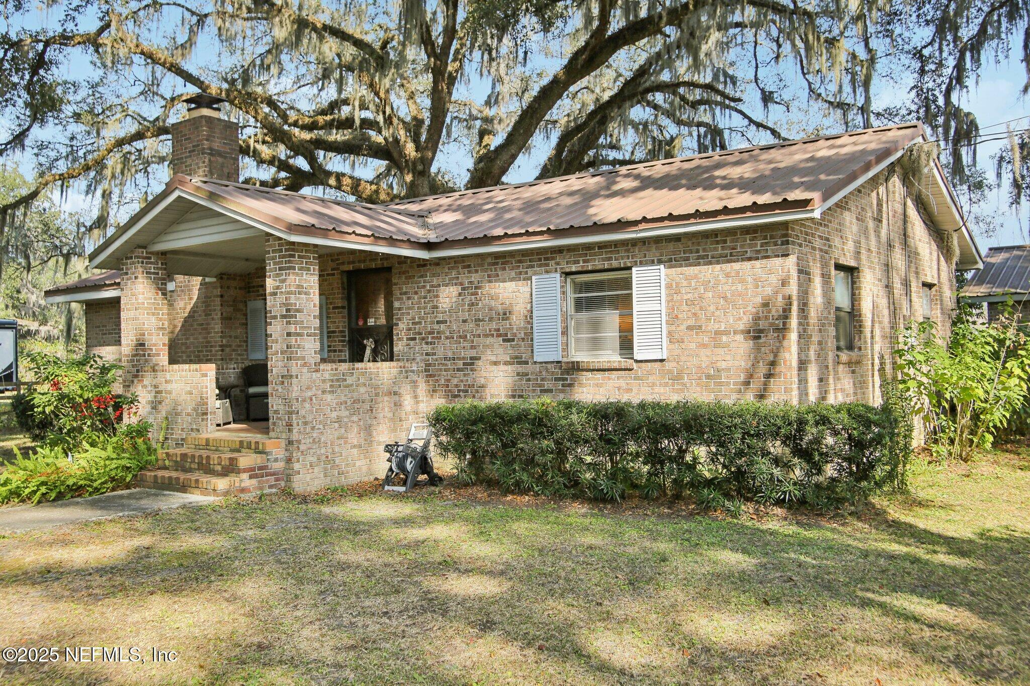 Property Photo:  11301 Young Road  FL 32218 