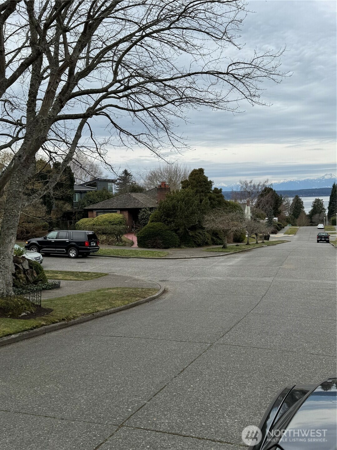 Property Photo: 3057 42nd Avenue W WA 98199