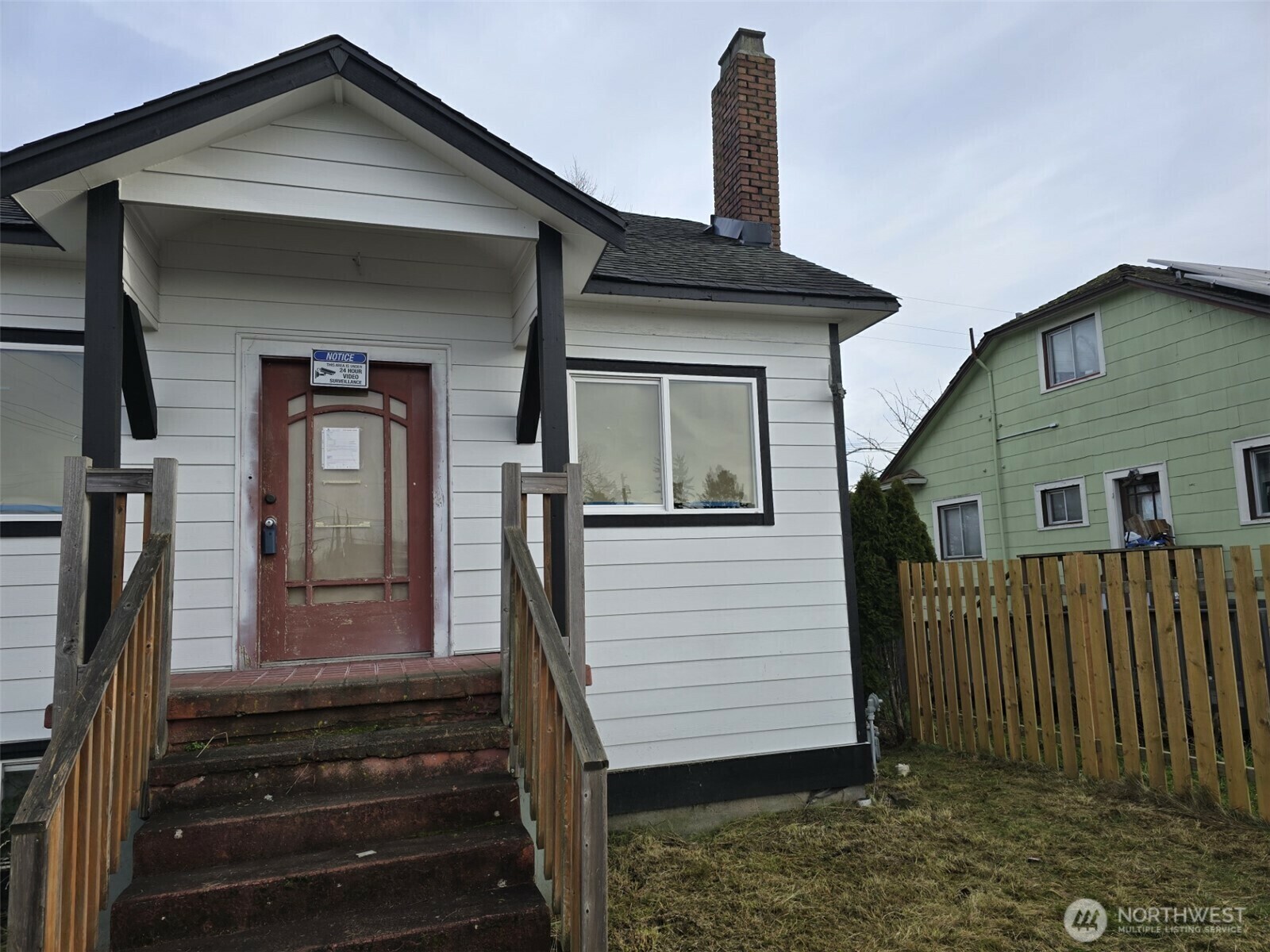 Property Photo:  1501  Broadway  WA 98201 