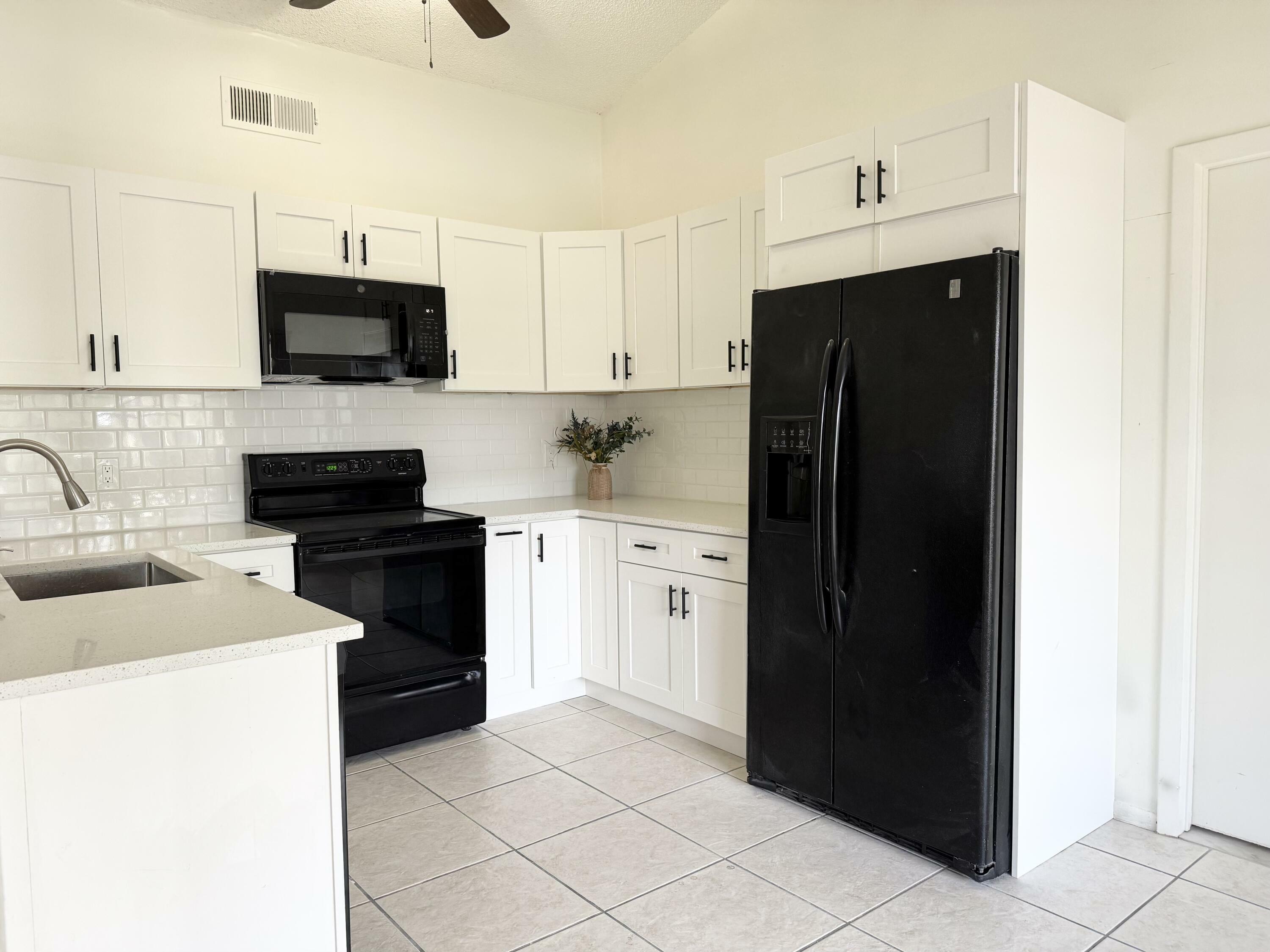 Property Photo:  1156 Grandview Circle  FL 33411 