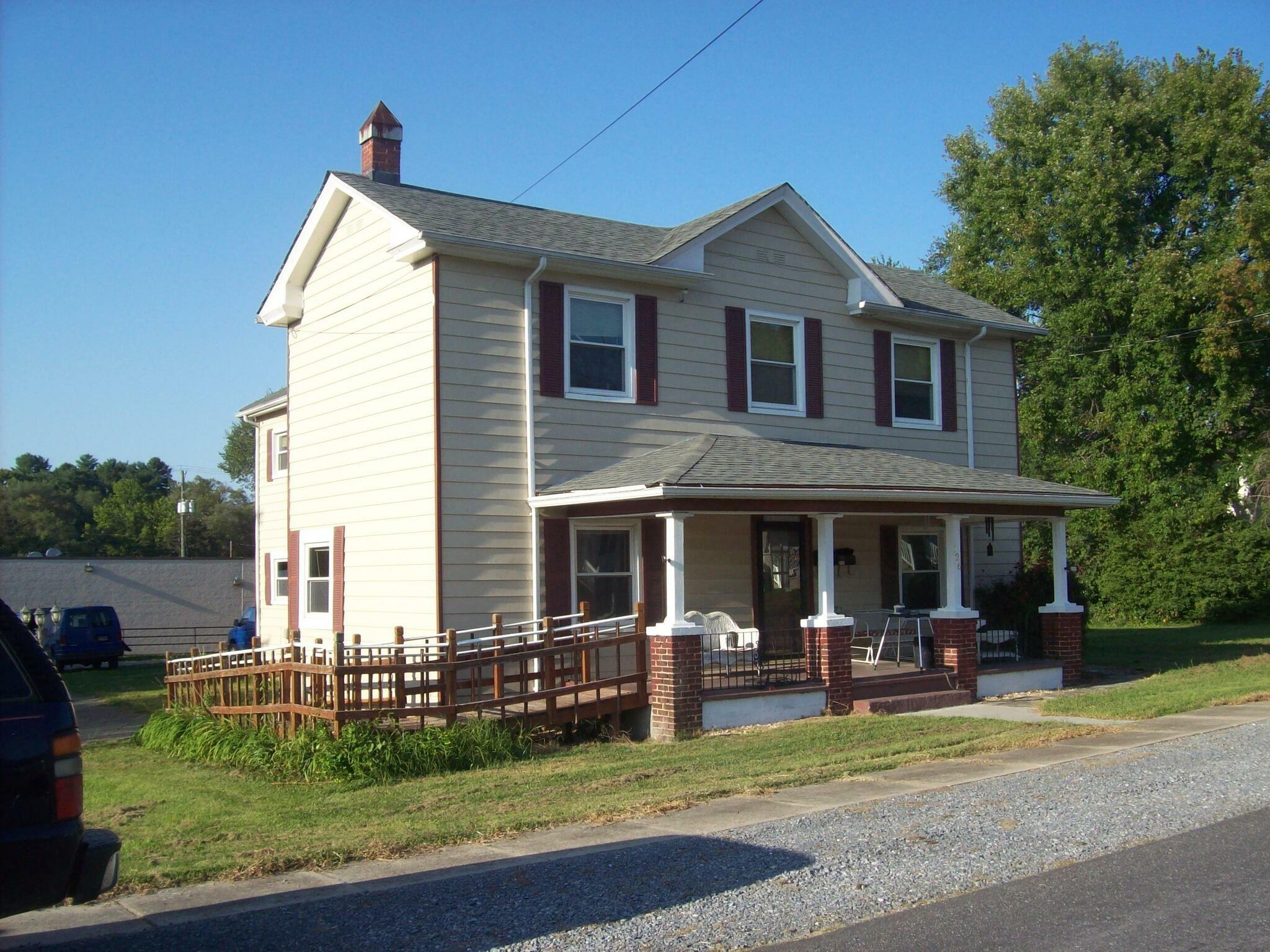 126 W Cleveland Ave  Vinton VA 24179 photo