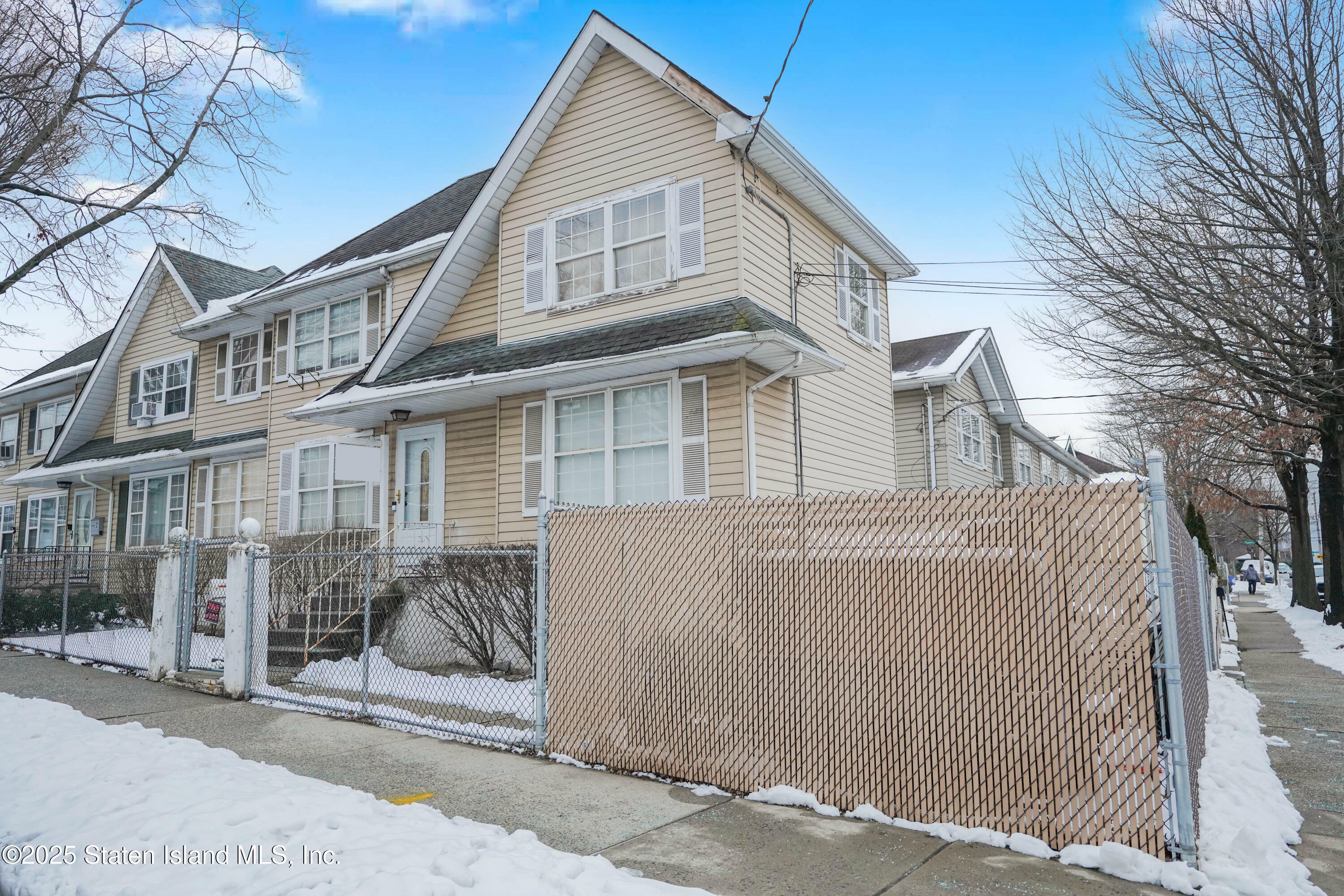 Property Photo: 4 Benjamin Place NY 10303