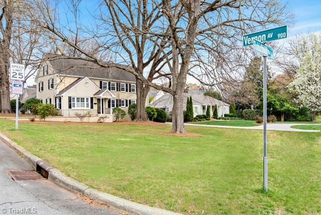 Property Photo: 2615 Robinhood Road NC 27106