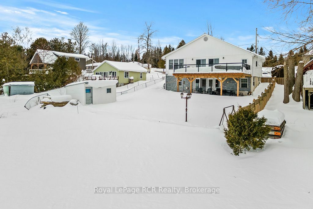 Property Photo:  48 Island View Dr N  ON N0H 1A0 