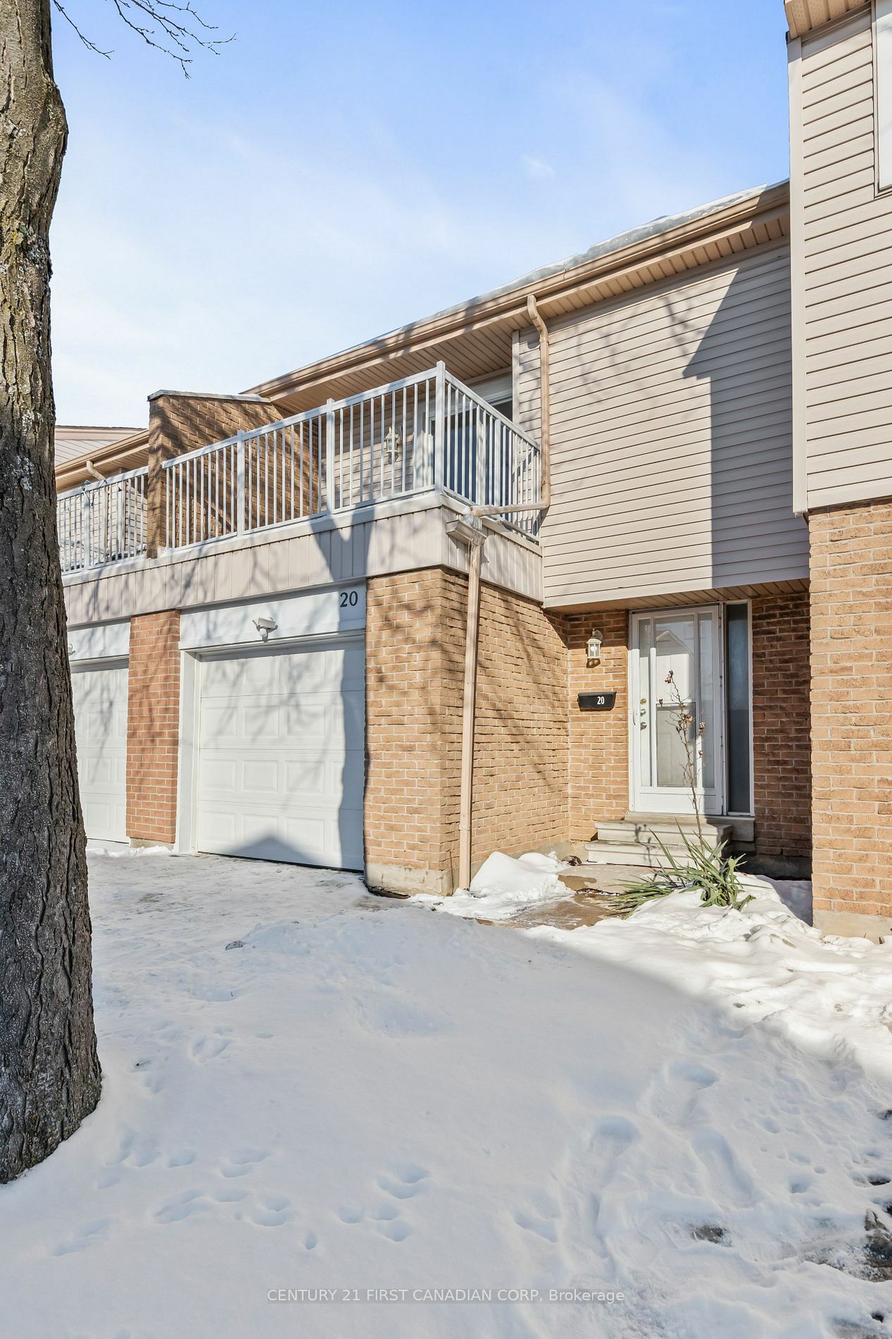 Property Photo:  500 Osgoode Dr 20  ON N6E 2G9 