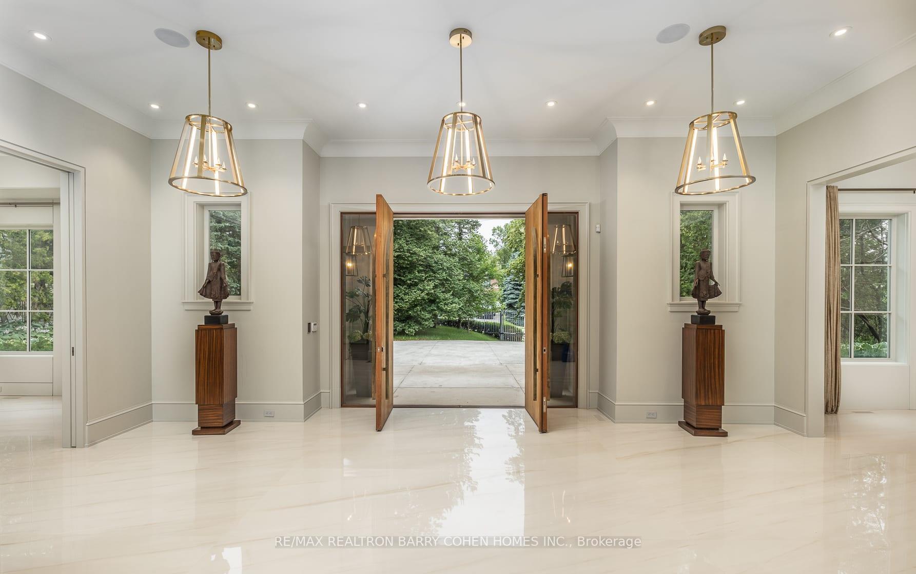 Property Photo: 101 Old Colony Road ON M2L 2K3