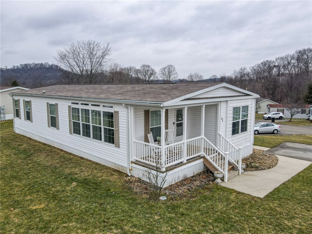 Property Photo:  86 Columbia Dr  PA 15024 