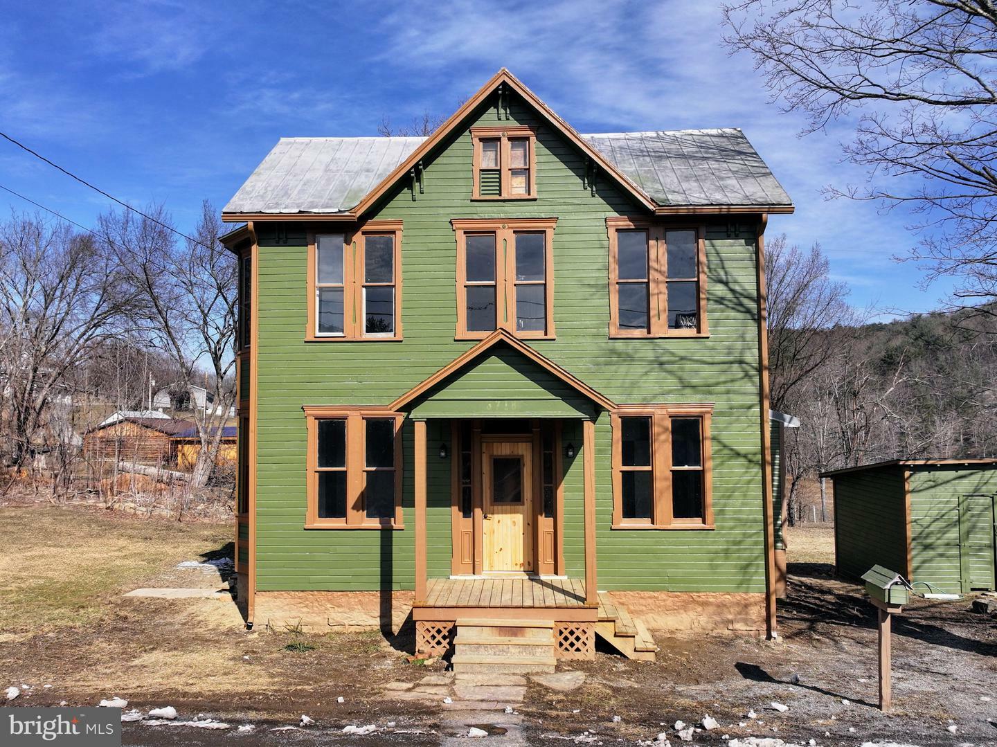 Property Photo: 3718 Ragged Mountain Road PA 15535