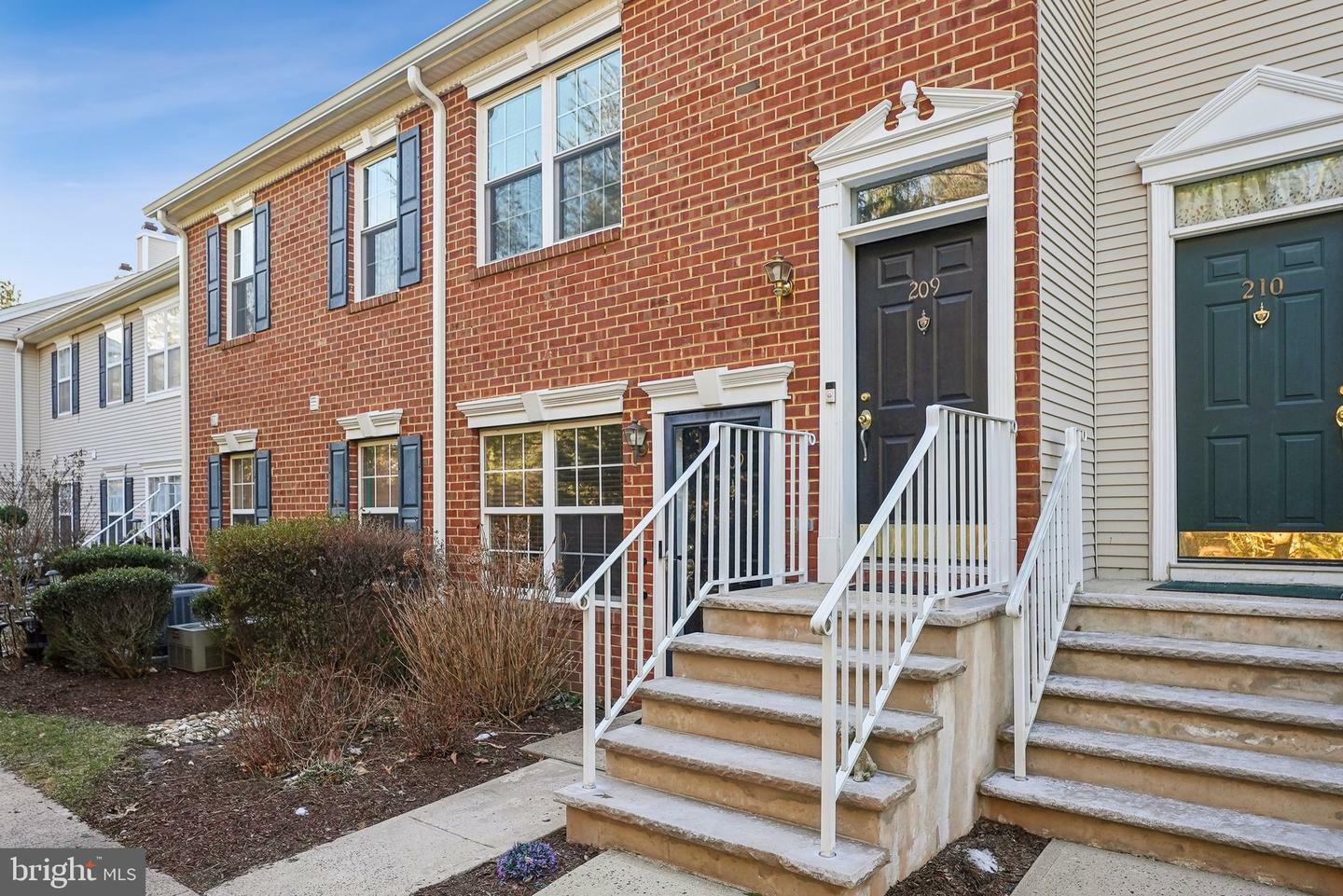 Property Photo:  209 Castleton Court  NJ 08534 