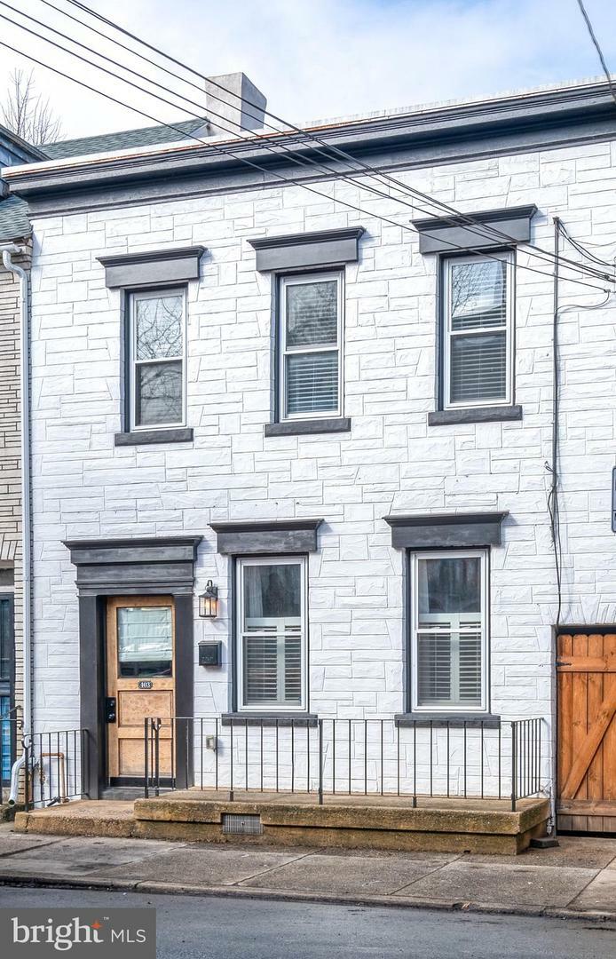 Property Photo:  403 E Orange Street  PA 17602 