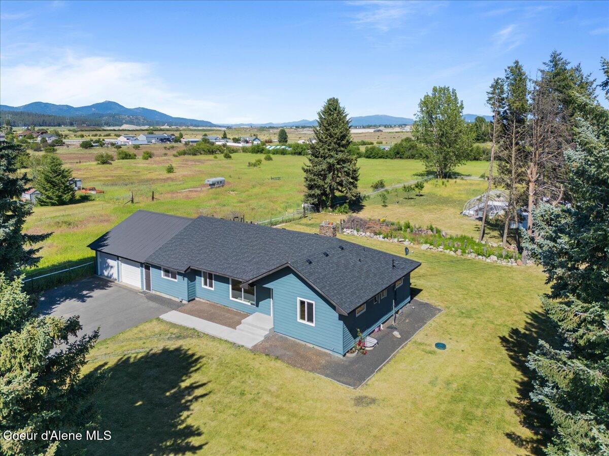 Property Photo: 6212 N Chase Road WA 99025