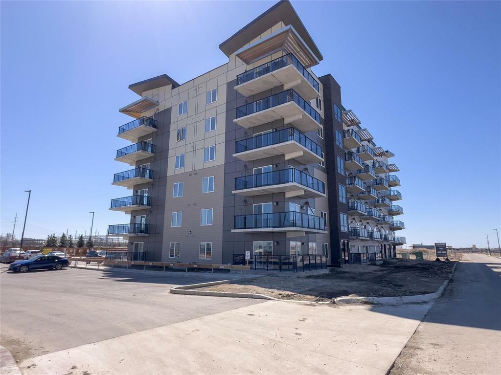 635 Ballantrae Drive  Winnipeg MB R3T 6K4 photo