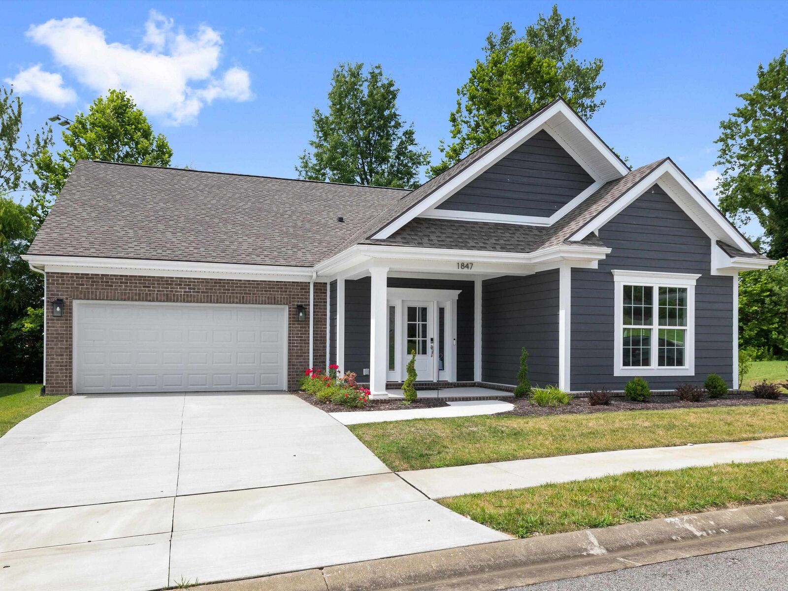 Property Photo:  1847 Celebration Circle  KY 42303 