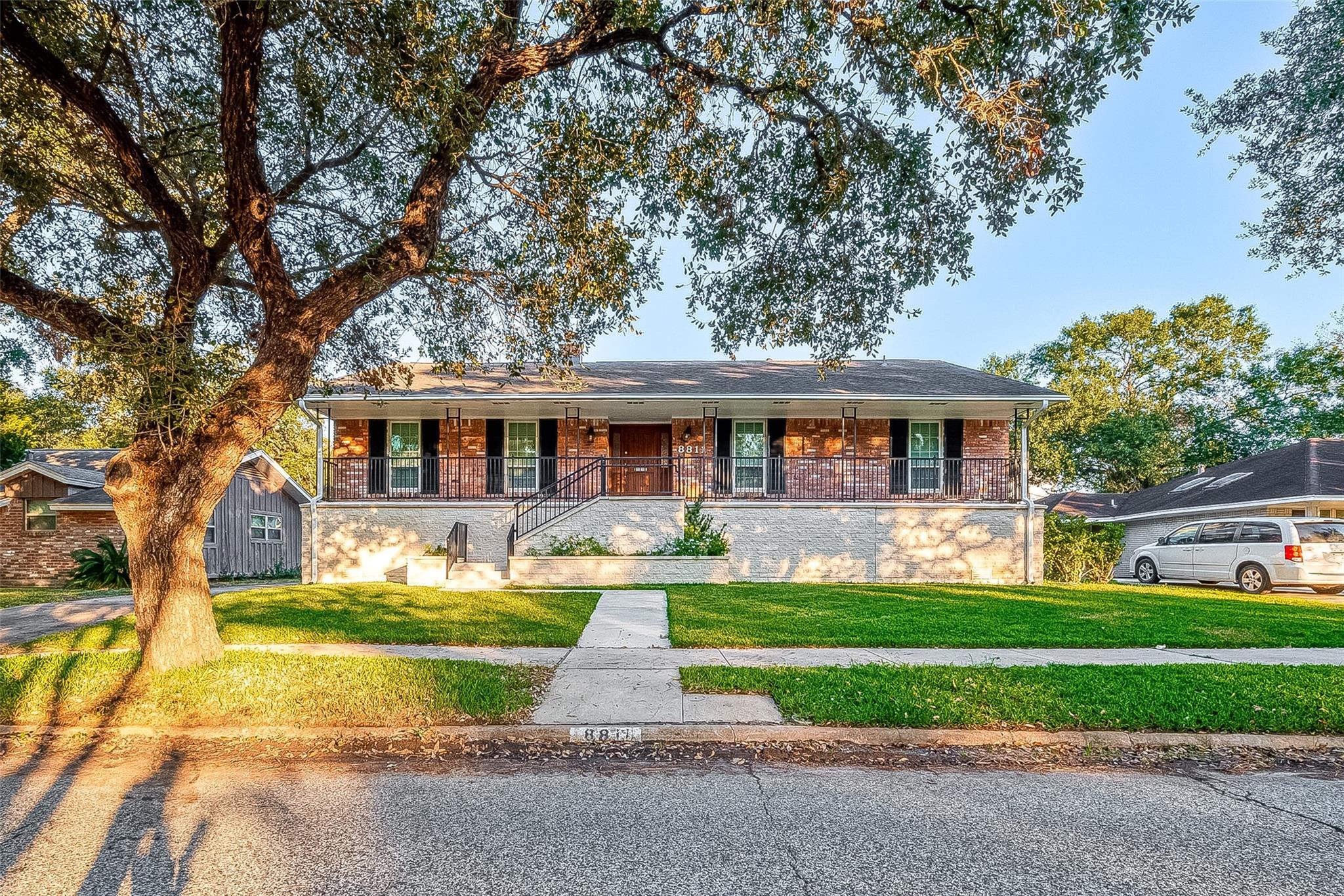 Property Photo: 8811 S Rice TX 77096