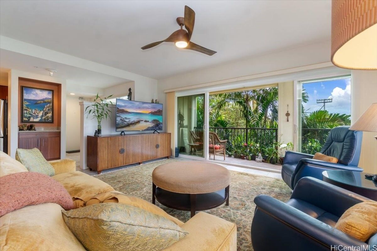Property Photo: 471 Kailua Road 3201 HI 96734