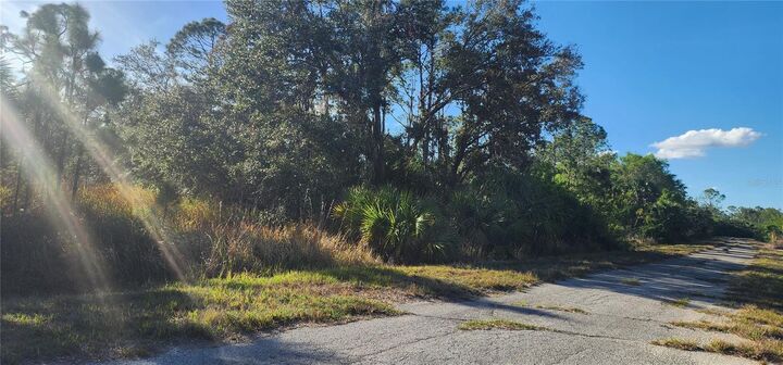 Property Photo: Ceriman Road FL 34288