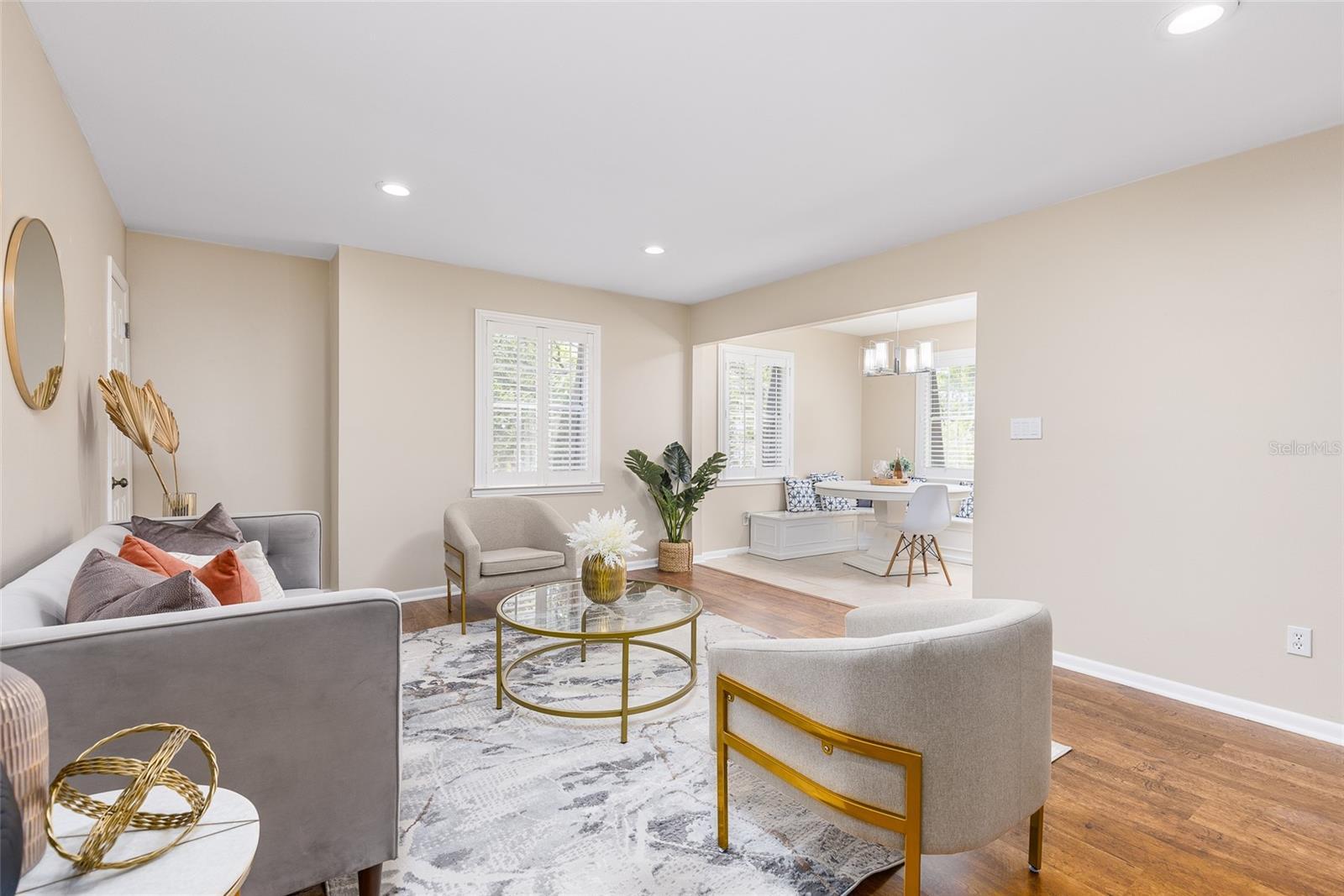 Property Photo: 1913 Woodcrest Drive B FL 32792
